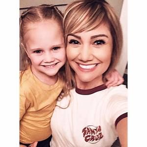 Meet your Posher, Jenn